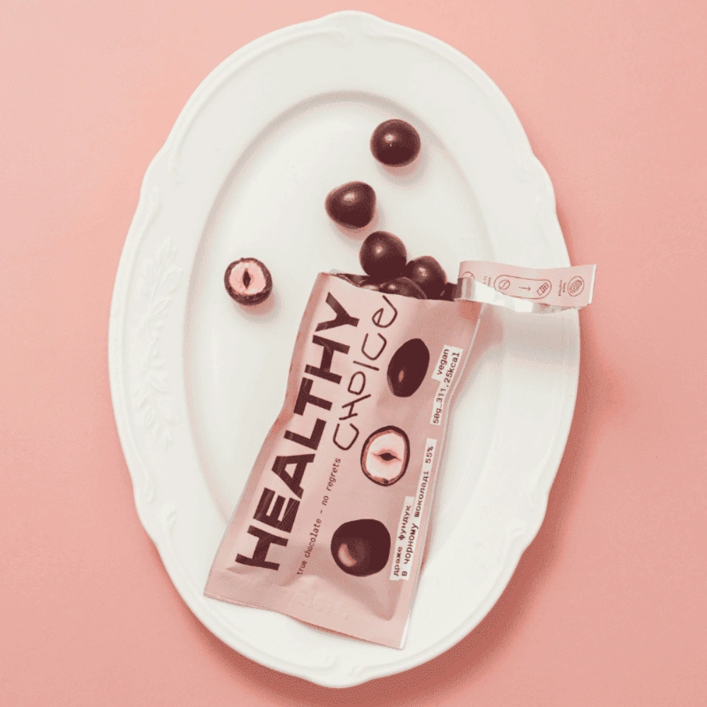 HEALTHY CHOICE Драже фундук в чорному шоколаді 50g - фото №2 HEALTHY CHOICE Драже фундук в чорному шоколаді 50g - фото №2